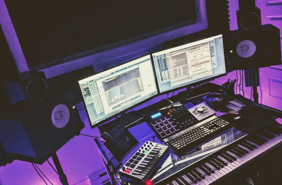 Simonsayz production studio setup